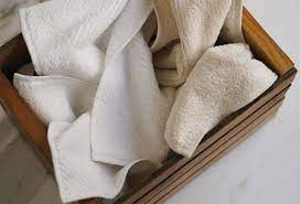 10 easy pieces basic white bath towels
