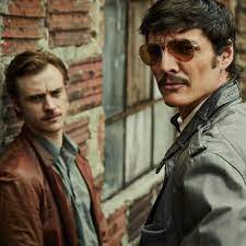 Fortunately, pedro pascal's agent peña is still there to crash the party. Boyd Holbrook Pedro Pascal Pedro Pascal Serien Bh
