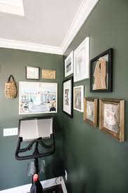 how to arrange a corner gallery wall