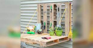 Diy Pallet Potting Bench Attaches To