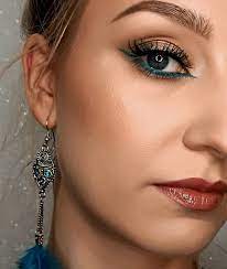 best 5 green eyeliner looks to try in 2024