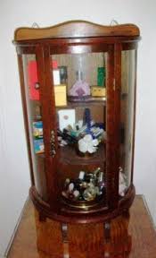Curved Glass Curio Case Display