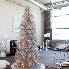 21 silver tree décor ideas