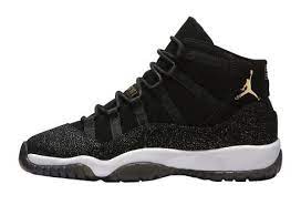Inspired by the little black dress, it features a suede upper finished with premium stingray leather and metallic gold, perfect for her. Wmns Nike Air Jordan 11 Retro Black Gold Mens Basketball Shoes 852625 652 Sepsport