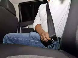 Mumbai Police Makes Wearing Seat Belts