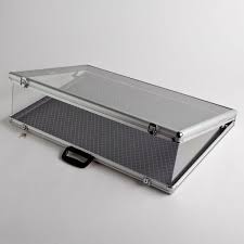 aluminum display case with gl cover