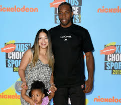 Even though both kawhi and kishele are not the kinds to flaunt their media relationship, they certainly don't hold back while supporting each other. Kawhi Leonard Michael Strahan And More Attend The Kids Choice Sports Awards