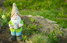 the highest rated garden gnome statue