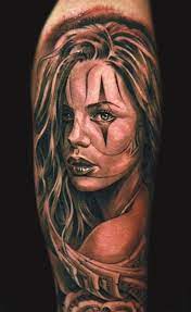 Tattoo d'un portrait de femme réaliste – Inkage