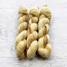 white and green raw nylon yarn count