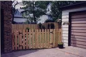 4 Ft Dog Ear Picket Fence With Double