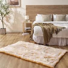 rugs presents ultra soft fur rug