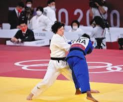 東京五輪 柔道混合団体 日本がフランスに敗れ銀メダル 2021年7月31日19:24 東京五輪の柔道混合団体決勝で日本はフランスに敗れ銀メダル。 Pi6f3lcbco Axm
