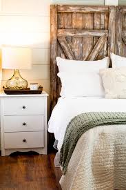 You know those way to expensive headboards in those yup, those ones. Build An Easy Barn Door Headboard For Only 50 00