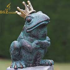 Giant Sitting Frog With Crown Garden Statue