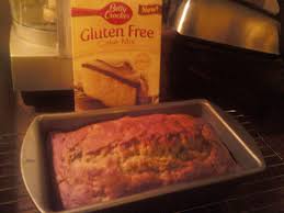 Betty crocker butter recipe yellow cake + betty crocker milk chocolate frosting + crushed chocolate chip cookies = milk & cookies cake makes a 13 inches x 9 inches sheet cake. Pin By Ell Harlander On Recipes Gluten Free Cake Mixes Betty Crocker Gluten Free Gluten Free Cake Mix Recipes