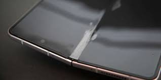 Sur les Samsung Fold et Flip, un écran pliable qui se révèle fragile