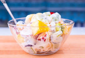 Cara membuat salad buah, di jamin enak. Cara Membuat Salad Buah Yoghurt Sederhana Di Rumah Caramembuat