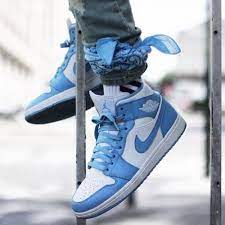 nike air jordan retro 1 mid unc blue