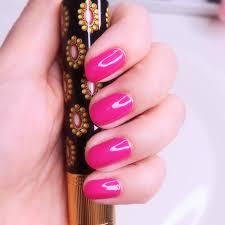 gucci glossy nail polish glow care