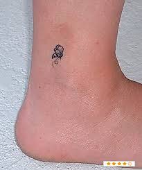 The size of this temporary bumblebee tattoo is approximately 3 cm x 4 cm (1 1/5 inch x 1 3/5 inch). Pin By Lynn Cooley On My Style Bug Tattoo Bee Tattoo Tattoos