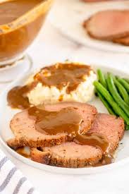 The easiest roast you'll ever cook! Eye Of Round Roast Beef With Gravy Valerie S Kitchen