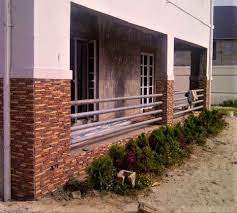 Brown And Beige Colored Mix Of Ledge Stones