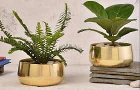 gold round rustproof metal planter pot