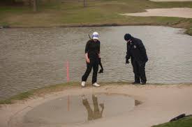 Resultado de imagen de lluvia campo de golf
