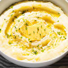 garlic mashed potatoes with garlic