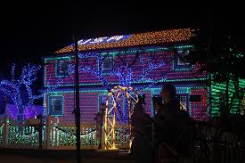Stamford Home Shines On Abcs Christmas Light Fight