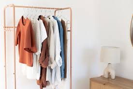 how to build a capsule wardrobe