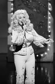 These pics of young dolly parton will make you nostalgic. Dolly Parton S Legendary Style Through The Years Seen In 50 Photos Huffpost Life