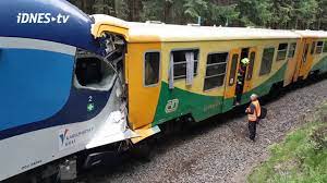 Jun 07, 2021 · událost se stala v provincii sindh, kdy narazil vlak do jiné soupravy, která krátce předtím vykolejila. Srazka Vlaku 7 7 2020 Youtube