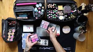 how to set up a professional makeup kit
