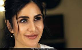 Celebrity Beauty Tips: Katrina Kaif's Makeup Tips On Covering Acne Scars  And Skin Redness