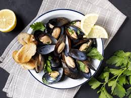 Resep kerang hijau bumbu kuning adalah salah satu jenis seafood yang memiliki tekstur yang kenyal dan rasanya yang manis dan gurih sehingga banyak dijadikan. 6 Resep Masakan Kerang Ala Warteg Lezat Dan Mudah Dibuat Ragam Bola Com
