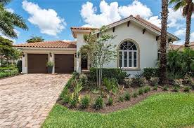 naples fl homes with garages