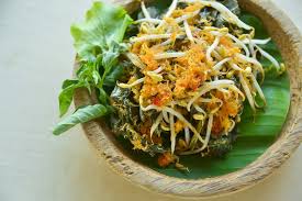 Sambal matah cocok disajikan sebagai pelengkap menu makan anda. 10 Traditional Balinese Dishes You Need To Try