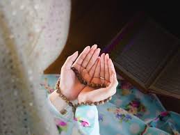 Memiliki hutang yang segunung memang berdampak buruk pada pikiran serta hati. 3 Kumpulan Bacaan Doa Pelunas Hutang Sesuai Ajaran Islam