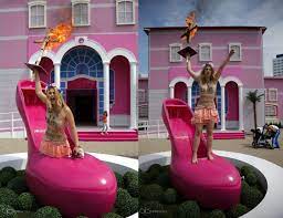 Femen Vs Barbie - Alrincon.com