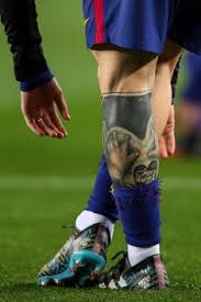 Apart from this messi decided to dedicate the remaining portion of his leg to his love for i'm still young, so maybe my opinion will change in the future but i'm happy i didn't wait before getting all the tattoos i have now. 900 Messi Ideen In 2021 Fussball Lionel Messi Messi