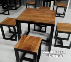 Model bangku kayu pun ada banyak ragamnya, ada bangku kayu minimalis, bangku kayu palet, dan sebagainya. Kursi Meja Cafe Minimalis Rangka Besi Dan Kayu Jati