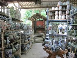 a huge range of ceramic pots thow