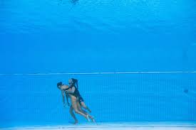 American artistic swimmer ...