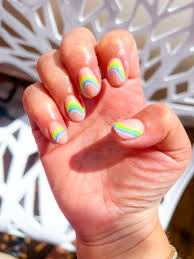 chic nail designs for your short nails
