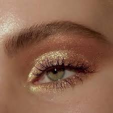 glamorous glitter eye makeup looks to
