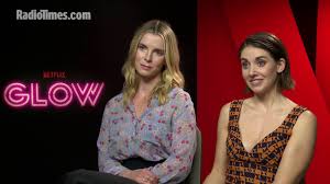 See more ideas about betty gilpin, betties, nurse jackie. Glow S Alison Brie And Betty Gilpin Talk Wrestling Youtube