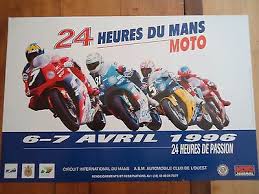 Au volant de la ts050 n° 7, kamui kobayashi a pulvérisé de plus de deux secondes le record de la piste établi par neel jani (porsche) datant de 2015, en 2'14''791 ! Poster Officiel 24 Heures Du Mans 1996 Motos Affiche Aco Moto Le Ebay