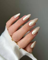 the vanilla chrome manicure is summer s